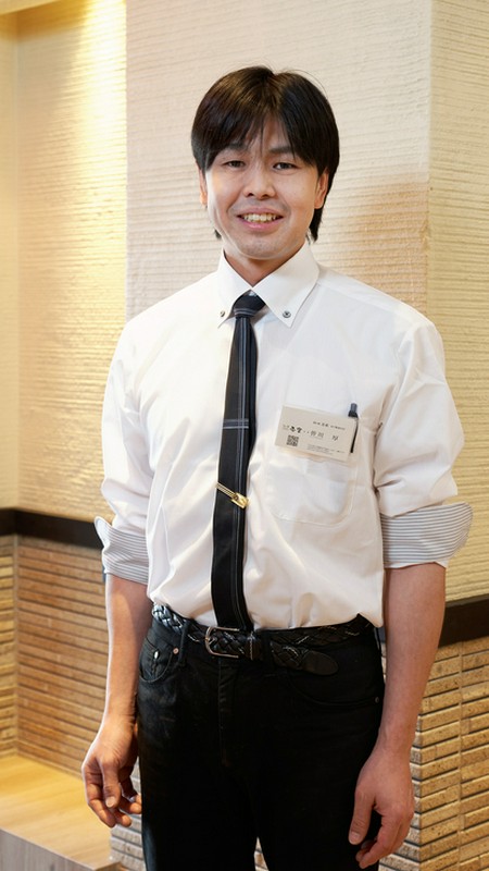 皆川　厚 氏