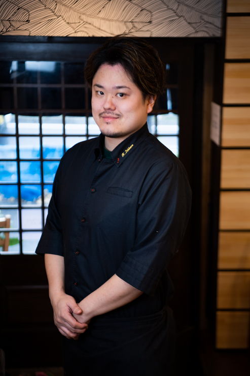 市原　賢史郎 氏