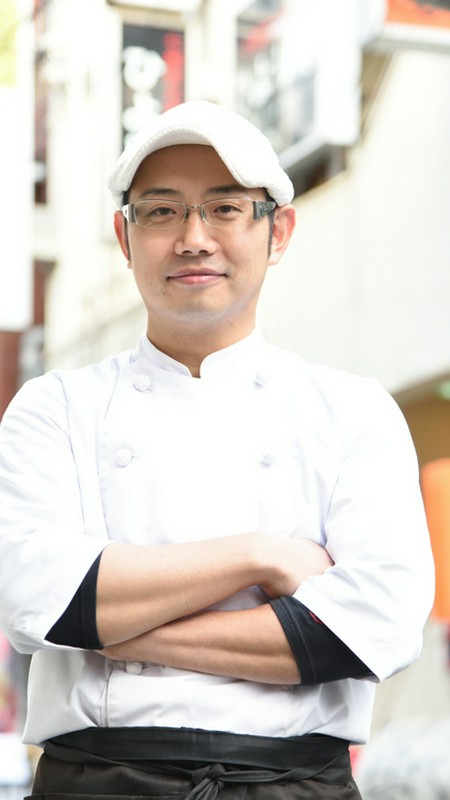信太　孝介 氏
