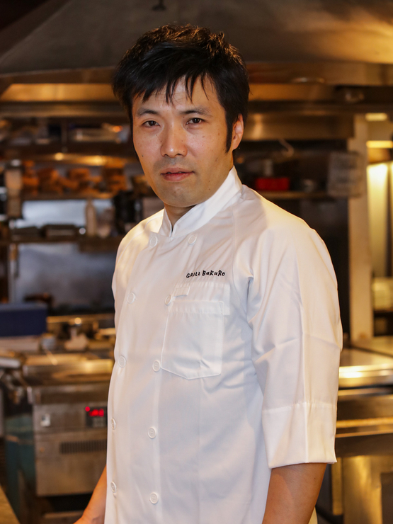 藤本　康 氏