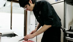 松島　周 氏