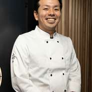 小松崎　隼人		 氏