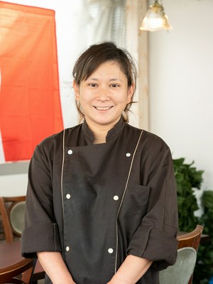 坂倉　美智留 氏