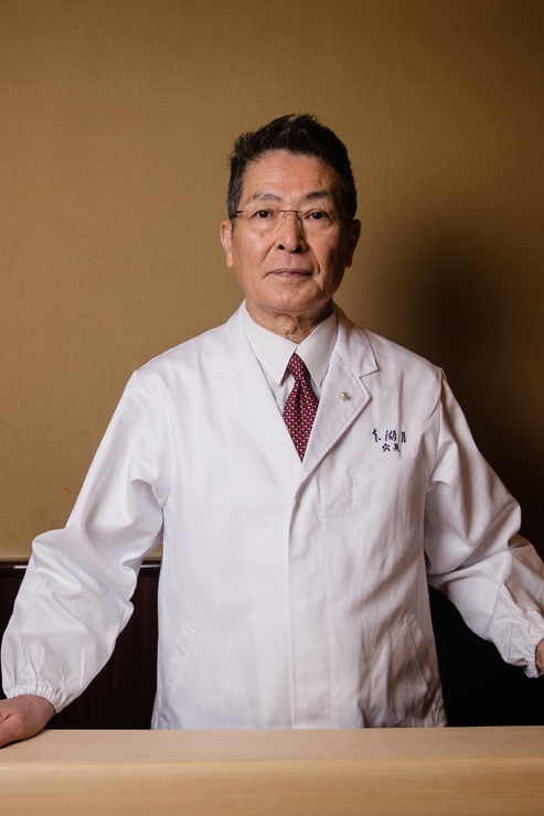 穴見　秀生 氏