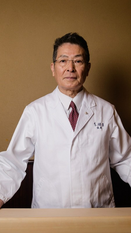 穴見　秀生 氏