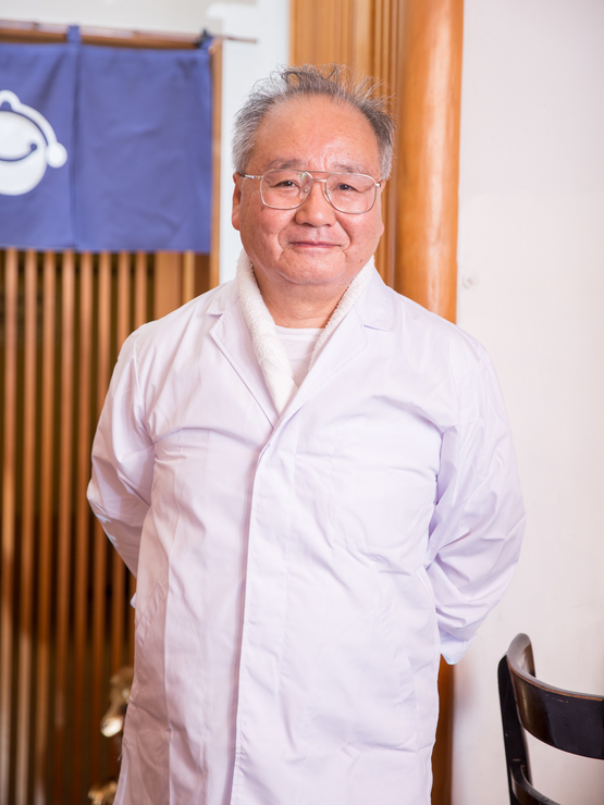 鈴木　隆	 氏