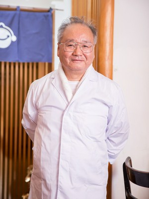 鈴木　隆	 氏