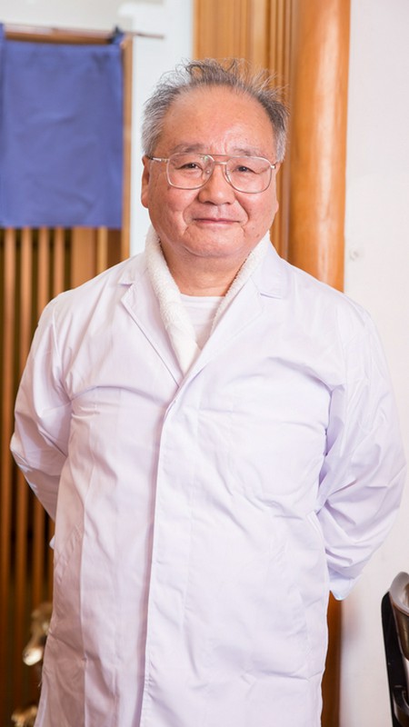 鈴木　隆	 氏