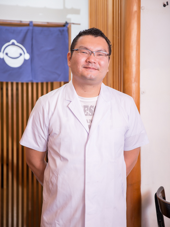 鈴木　一成 氏