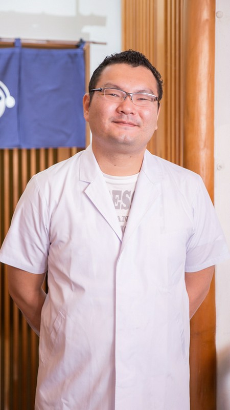 鈴木　一成 氏