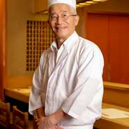 中山　茂和 氏