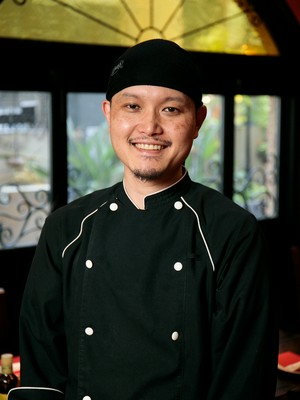 山野井　太一 氏