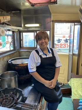 東江　美香代 氏