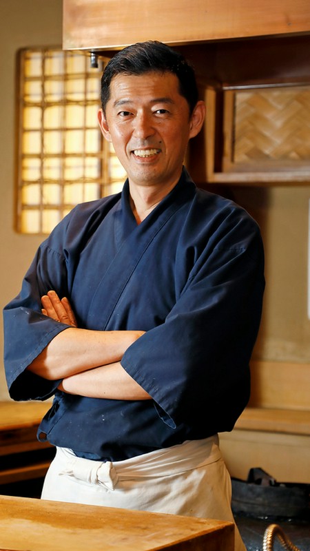 岡野　泰典 氏