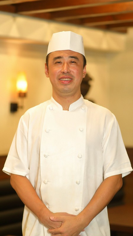 張　鵬 氏