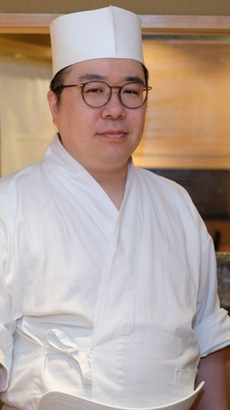 尾崎　雅也 氏