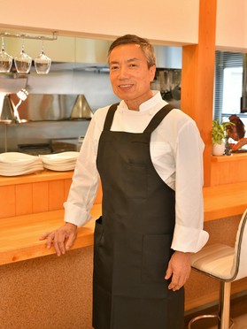森藤　繁 氏