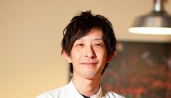 山口　克洋 氏