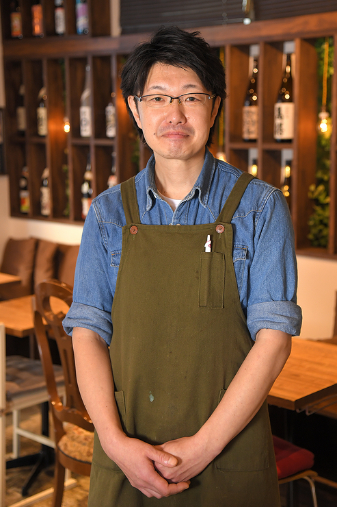 伊藤　哲治 氏