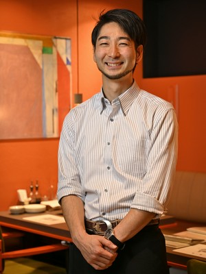 尾関　岳 氏