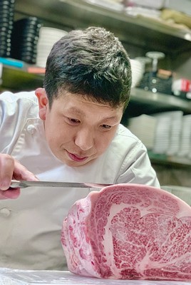 石井　邦佳 氏
