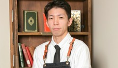 堀　奏士 氏