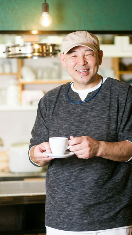 西浦　保行 氏