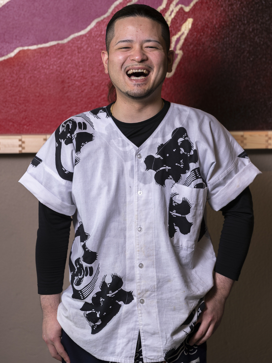 愛衆酒場てっちゃん 糸満 居酒屋 料理人 長濱 真 氏 ヒトサラ 愛衆酒場てっちゃん 糸満 居酒屋 料理人 長濱 真 氏 ヒトサラ