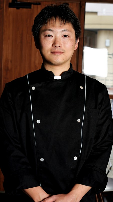 岩佐　優 氏