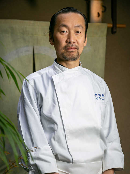 尾花　智史 氏