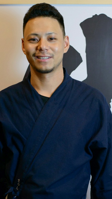饒平名　将一 氏