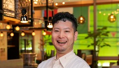 上里 克彦 氏