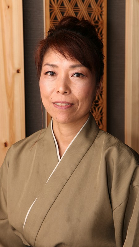 岩澤　明美 氏