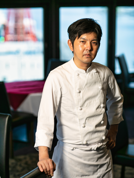 角岡　雅美 氏