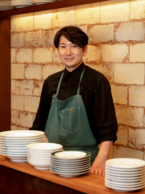 佐倉　寛之 氏