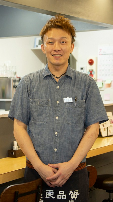日高　慎吾 氏