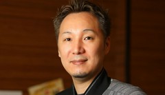 秋武　敏和 氏