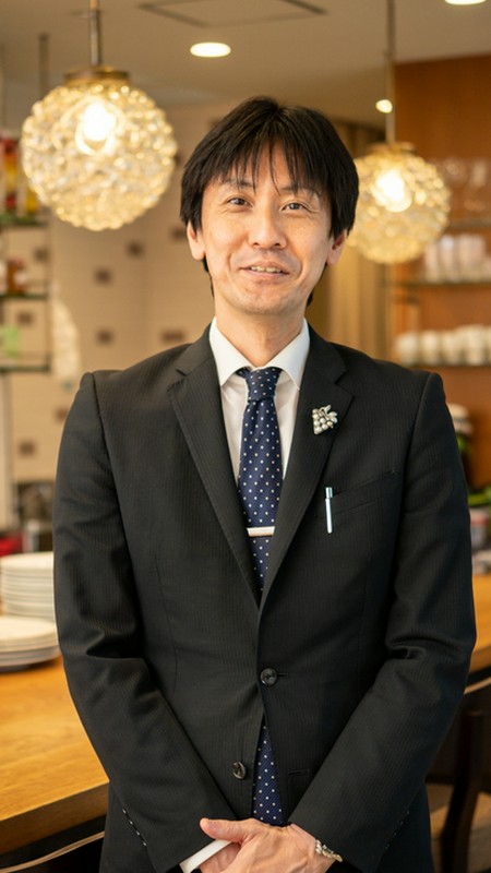 森下　綾 氏