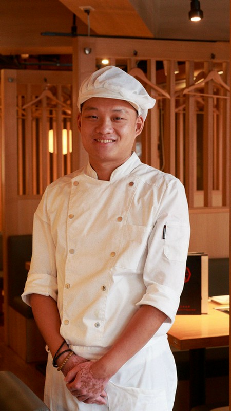 陳　華傑 氏