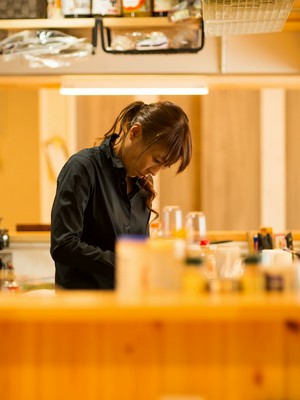 山本　園子 氏