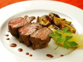 コントルノ食堂