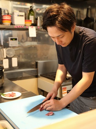 焼肉 ガッツ 上本町 焼肉 の料理人 濵﨑 辰也 氏 ヒトサラ