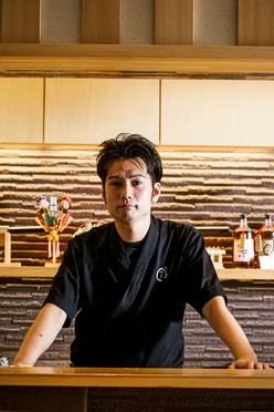 矢島　知典 氏