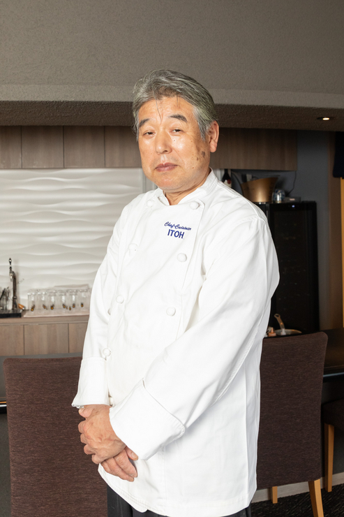 伊藤　克美 氏