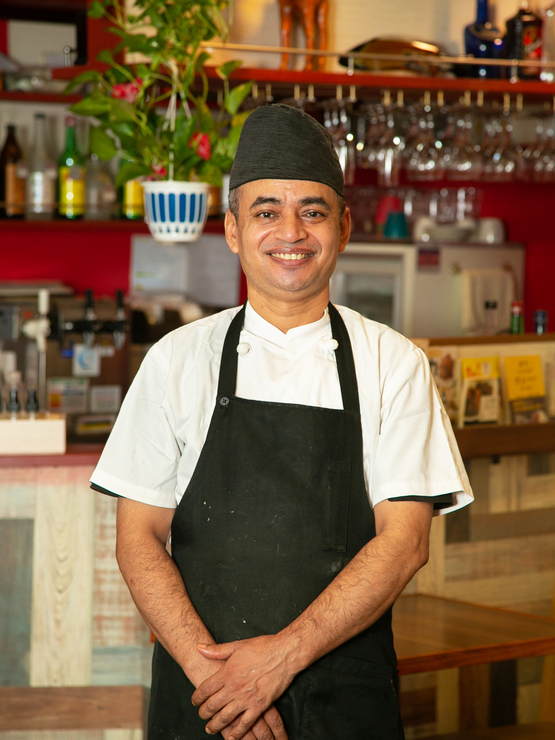 バタライ　ミトラ 氏