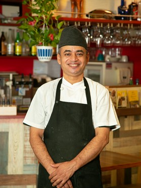 バタライ　ミトラ 氏