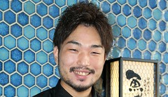 小島　祥平 氏
