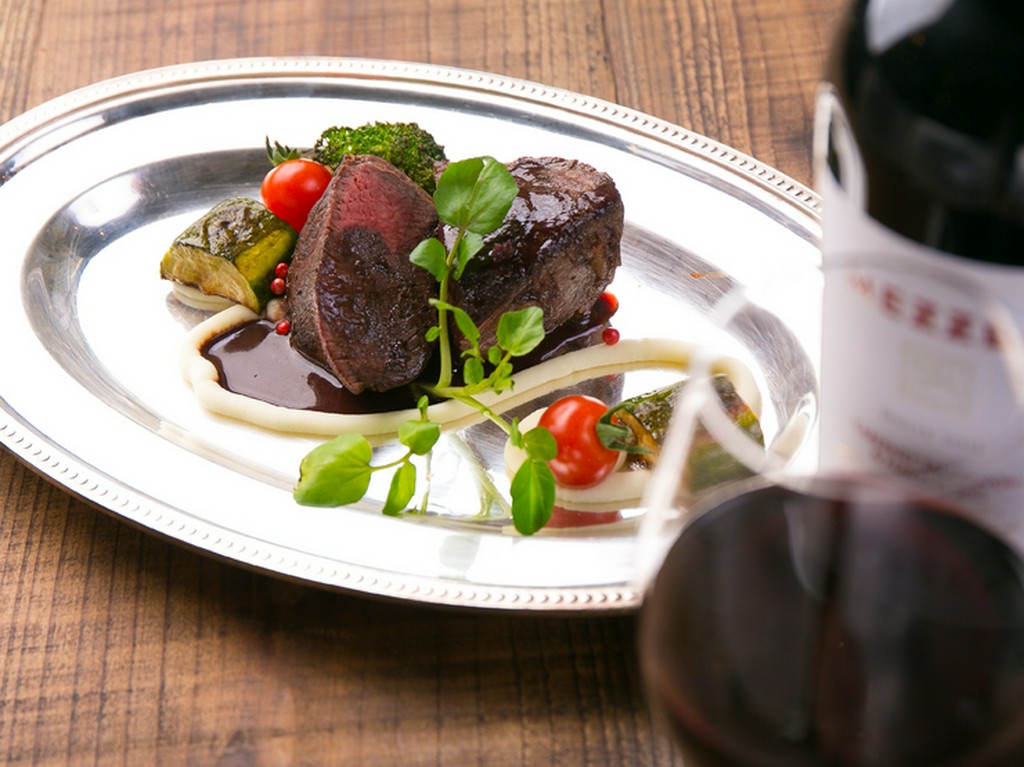 肉とワインの酒場　Condor