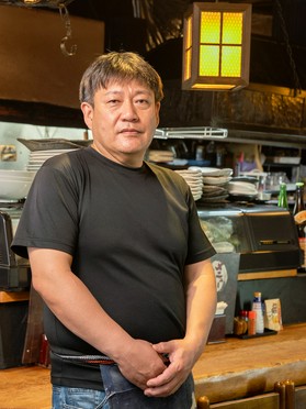 杞山　伸一 氏