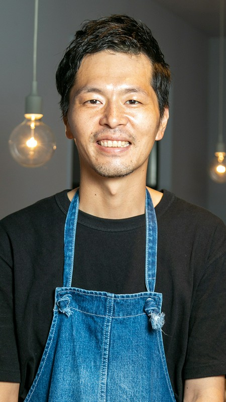 嶋口　靖典 氏